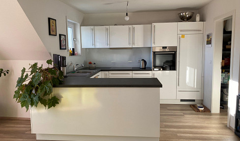 Großzügige 4,5-Zimmer Wohnung in Erlenbach