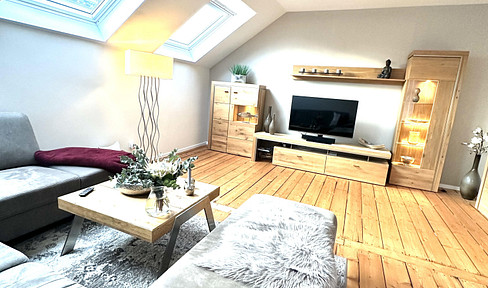 Charmante 6-Zimmer-Wohnung mit Einbauküche, 3 m hohen Decken und neuem Walk-in-Duschbad in Schwelm