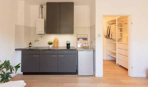In BESTER Lage! Gemütliche Wohnung mit Balkon in der Augustaanlage!