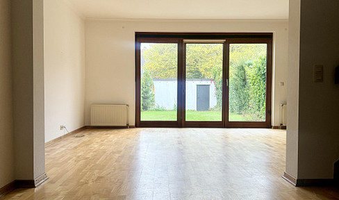 Gepflegtes Reihenhaus mit ausgebautem Dachgeschoss in Hamburg-Sasel