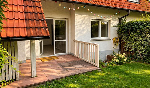 Hochwertiges Architekten - Mittelhaus mit natürlichen Porotonziegeln