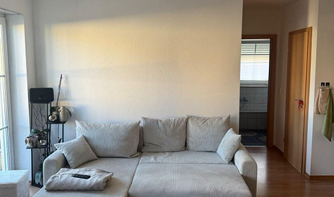 Helle 2 Zimmer Wohnung | Balkon, Küche, Keller, Stellplatz