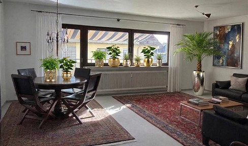 Attractive 4-room apartment with a dreamlike balcony, located in a prime location in Oberursel-Bommersheim.
