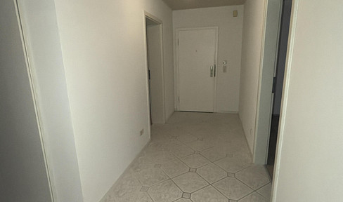 Ein Zimmer mehr für Ihre Ideen! 3 helle Zimmer mit Balkon!
