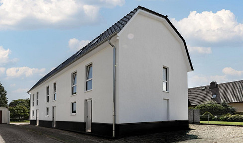 Brand new terraced houses for sale in Norderstedt, featuring a terrace and garden, plus a parking space.