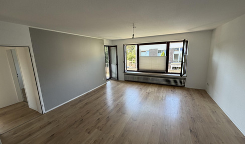 Bright 3-room apartment with a bathtub and a south-facing balcony, located in a quiet area – recently renovated.