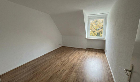 Flexible layout and excellent condition: Bright 2-room apartment with a living kitchen in Barmen.