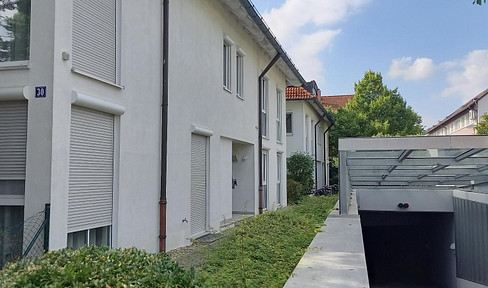 Stilvolle, geräumige und gepflegte 2-Zimmer-Wohnung mit Balkon  und Einbauküche in Erlangen