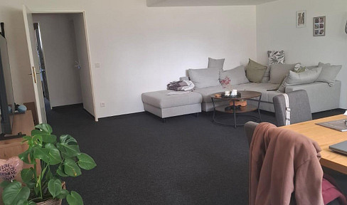 Schöne, renovierte 3 Zimmer-Souterrainwohnung