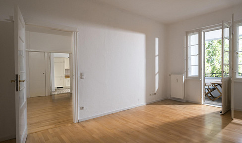 Wunderschöne helle 3-Zi-Altbauwhg., oberstes OG, EBK, Aufzug, Loggia, Blick ins Grüne, Kudammnähe