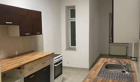 helle 2-Raumwohnung mit EBK und Loggia
