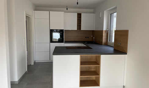 High-quality semi-detached house in the heart of Neunkirchen am Brand.