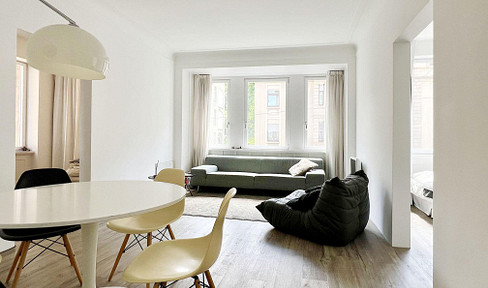 Classic meets design: Completely renovated apartment in a historic building in the western part of Stuttgart.