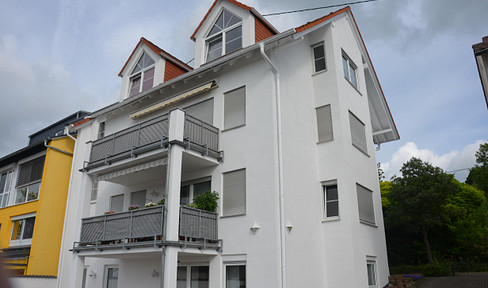 Apartment building with 4 apartments, located in a quiet area with limited traffic and offering stunning views.
