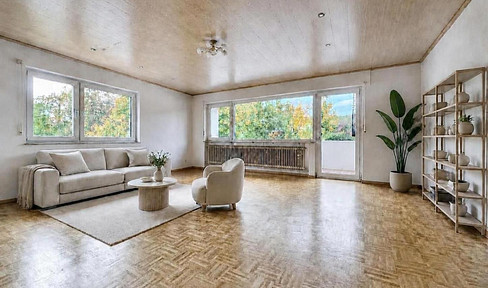 Bright, spacious 5-room apartment with a south-facing balcony overlooking the Glem river.