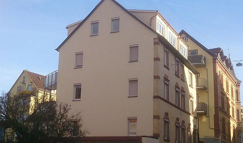Furnished room with balcony access and use of the kitchen, located in Ludwigsburg.
