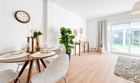 Plenty of space for family living – renovated terraced house with a conservatory, available immediately.
