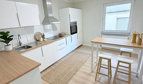 Completely renovated 2-room apartment with a new fitted kitchen – located right next to the university.