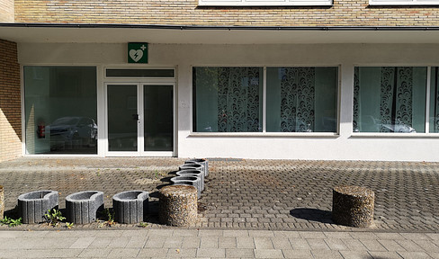 Gemeinschaftliche Wohngemeinschaft (Senioren) mit 3 separaten Zimmern mit Bad zu vermieten.