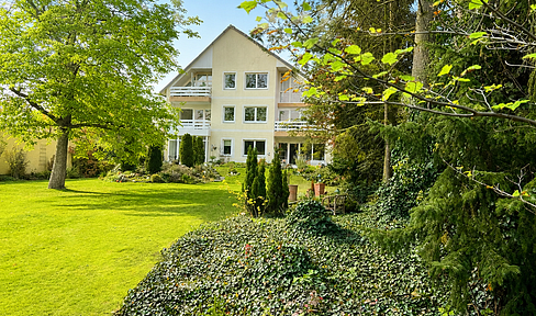 Hochwertig sanierte Wohnung mit Südwestbalkon und  Traumgartenblick