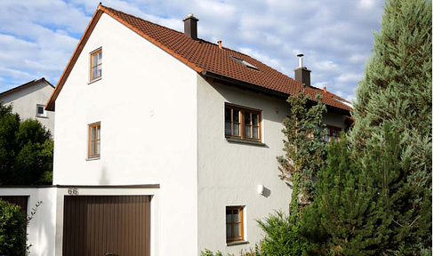 Provisionsfrei - Reiheneckhaus mit Garten, Garage & neuem Dach in Reutlingen Betzingen