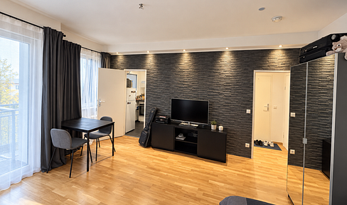 Bright and stylish apartment with a balcony – Prime location near the S-Bahn (S Hohenzollerndamm).
