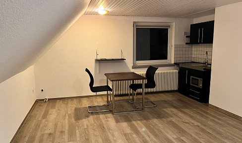 Ruhiges Apartment für 1 Person im DG Teilmöbliert