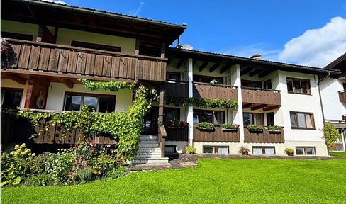 Stylish 2-room apartment – fully furnished and ready to move in immediately.