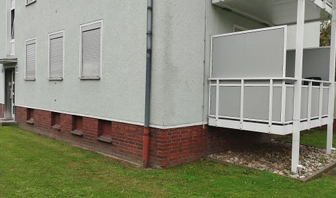 3.5-room apartment with a balcony and two cellars.