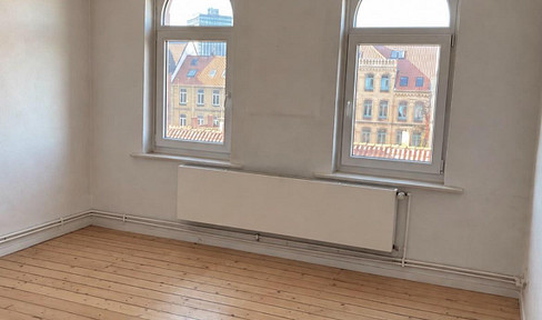 Renovated 2-room apartment in a historic building – 50 meters from Leibniz University and the Welfengarten.