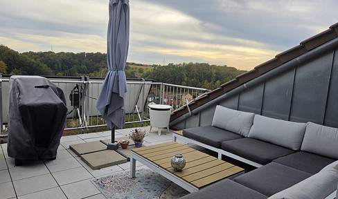 Exklusive DG-Wohnung mit wunderschönem Ausblick in toller Waldrandlage