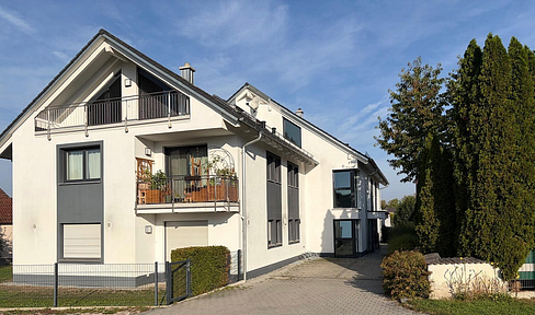 Attraktive 5-Zimmer-Wohnung mit Balkon und Dachterrasse