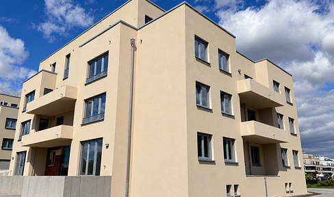 Moderne 1-Zimmer-Wohnung mit separatem Schlafbereich & großzügigem Balkon in Berlin-Karlshorst