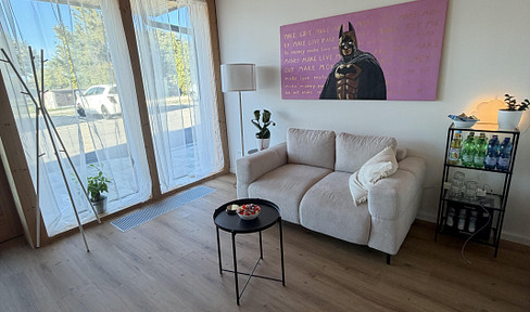 Cosmetics studio for sublet.