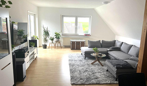 Beautiful, quiet 4-room attic apartment with a balcony, located near the MT/LM [presumably referring to transportation lines or landmarks].