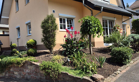 Well-maintained detached house with a lot of charm and a comfortable atmosphere.