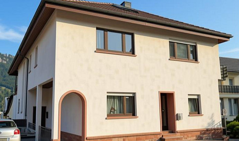 Your own entrance on the Main river – 3 rooms, available immediately.