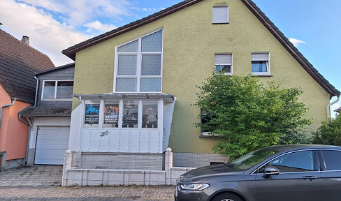 For sale by owner: Large single-family house/duplex with a garden, terraces, and a sunroom.