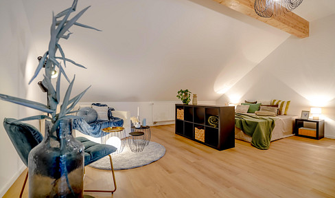 Brand new after renovation: Modern terraced house with garden, bay window, and studio in Langen.