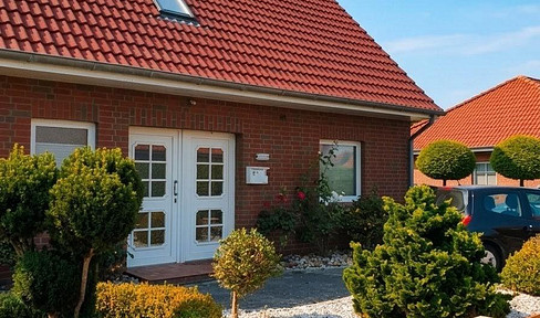 Beautiful single-family house with sauna and garage - also suitable as an investment property.