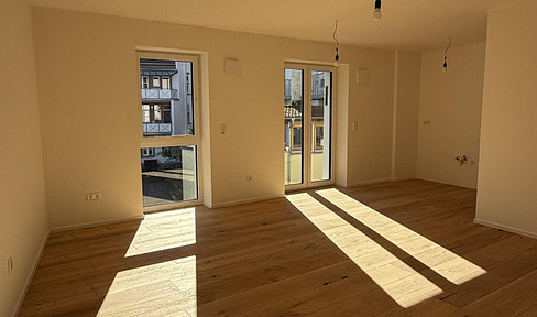 First occupancy after complete renovation – Modern 3-room apartment in Aschaffenburg.