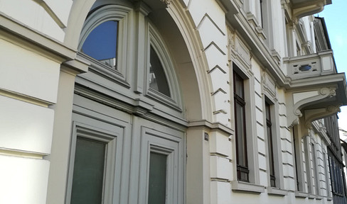 Elegant apartment in a historic building. Renovated.
