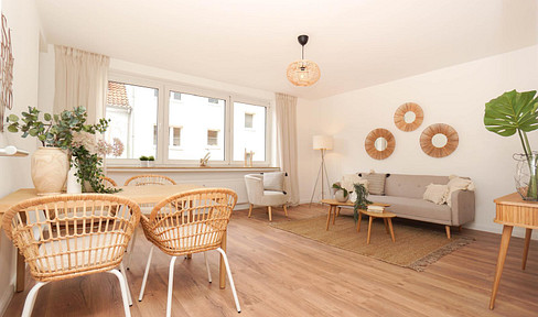 Modernisierte Zweizimmerwohnung mit Loggia – provisionsfrei und bezugsfrei