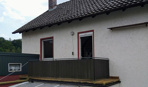 Provisionsfrei: Haus mit Garage zu verkaufen