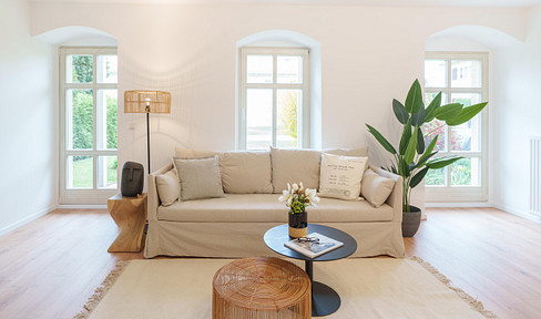 Schöne Vierraumwohnung mit Terrasse, Stellplatz und Garten- Frei zum Einzug