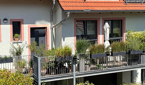 Alte Hofreite, neues Lebensgefühl! Wunderschöne, moderne 3 Zimmer Maisonettewohnung.