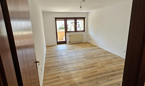 Helle 1-Zimmer-Erdgeschosswohnung mit Balkon, Einbaupotenzial & Abstellraum – Dornheimer Ring 81