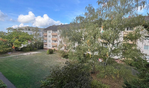 Completely renovated: Bright and spacious 3-room apartment in a prime location in Gonsenheim.