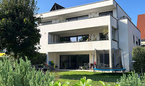 Exclusive penthouse apartment, centrally located in Kirchheim unter Teck.