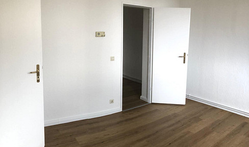 Helle 2-Zimmer-Erdgeschoss Wohnung in ruhiger Seitenstraße – ca. 10 Min. zu Fuß zum Hbf